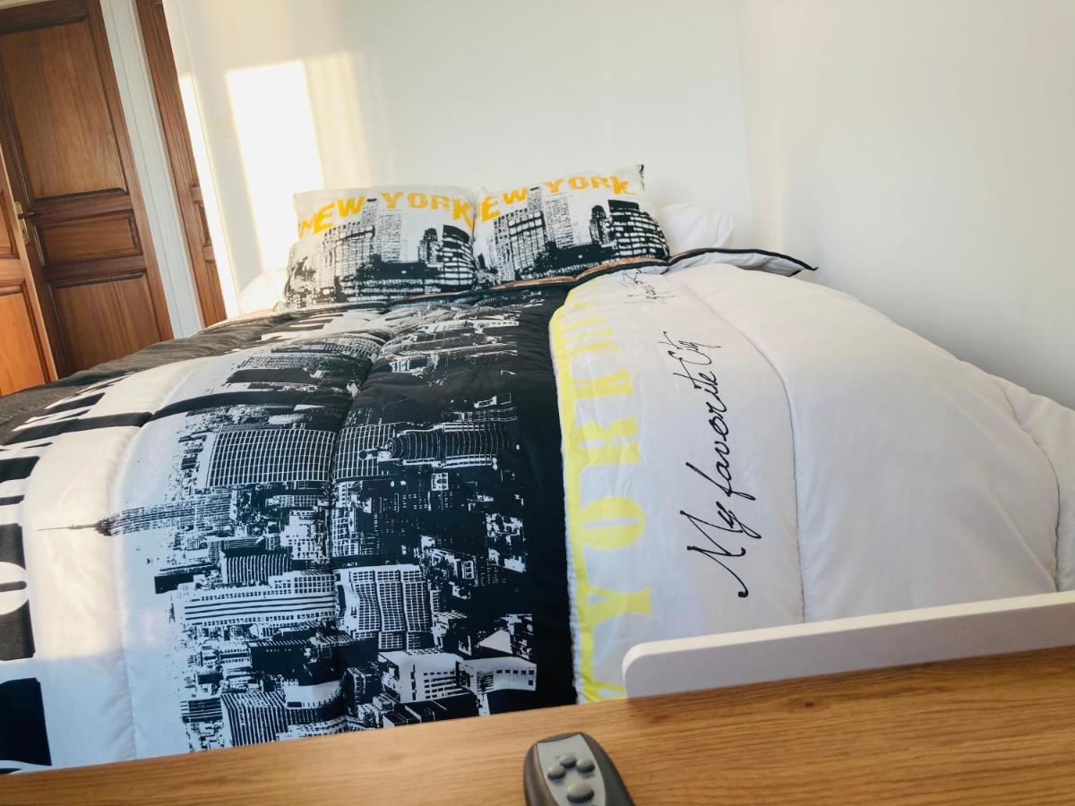 Location Chambre Avec Salle De Bain Et Partie Commune Sea View & Mountain View Renting 1 Of 3 Bedrooms With Shared Common Space 3 Bdrm Apt Not 1 Bdrm Plus Clime Ou Ac Bastia  Exterior foto
